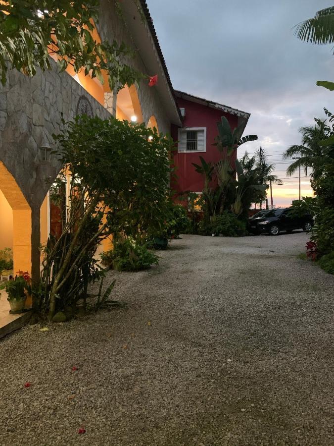 Pousada Casa De Pedra Boicucanga Buitenkant foto